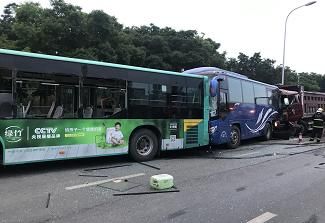 (深咬合有什么影响) 深度咬合的危害与治疗：了解走一下撞一下的撞击与牙齿深咬合的关系，探索有效矫正方法。